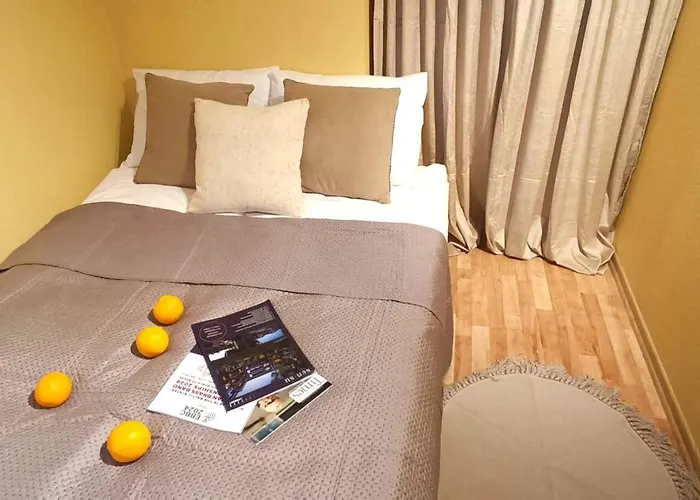 Historic Old Town Escape Cozy 2 Bedrooms Perfect Location