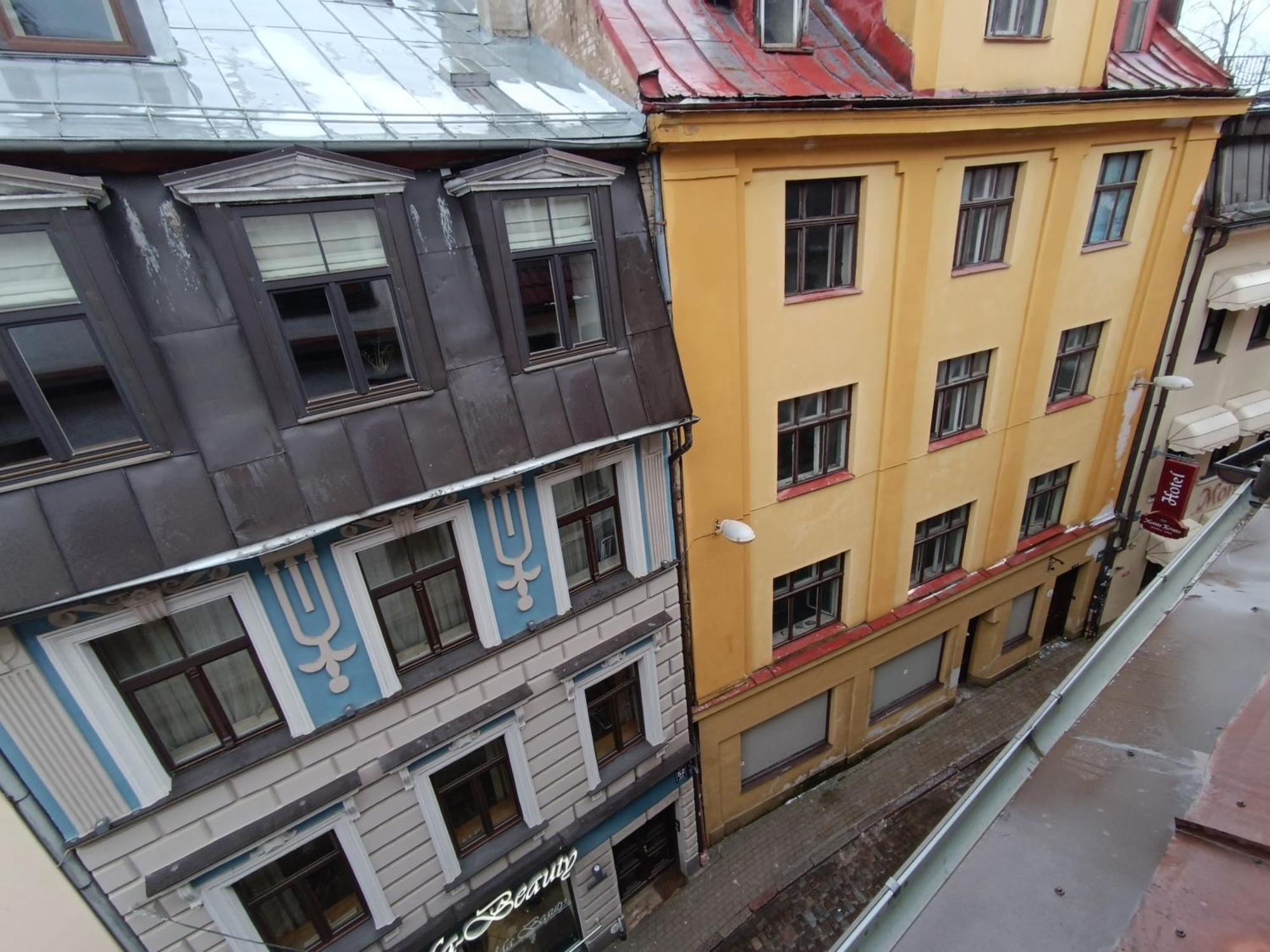 Historic Old Town Escape Cozy 2 Bedrooms Perfect Location Apartment *